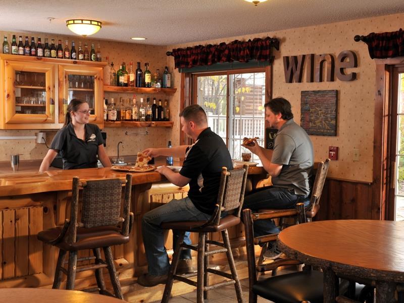 Cedar Creek Hotel Wausau - Rothschild Restaurant bilde