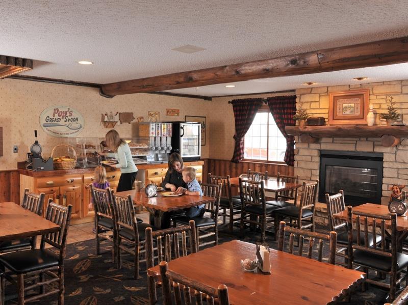 Cedar Creek Hotel Wausau - Rothschild Restaurant bilde